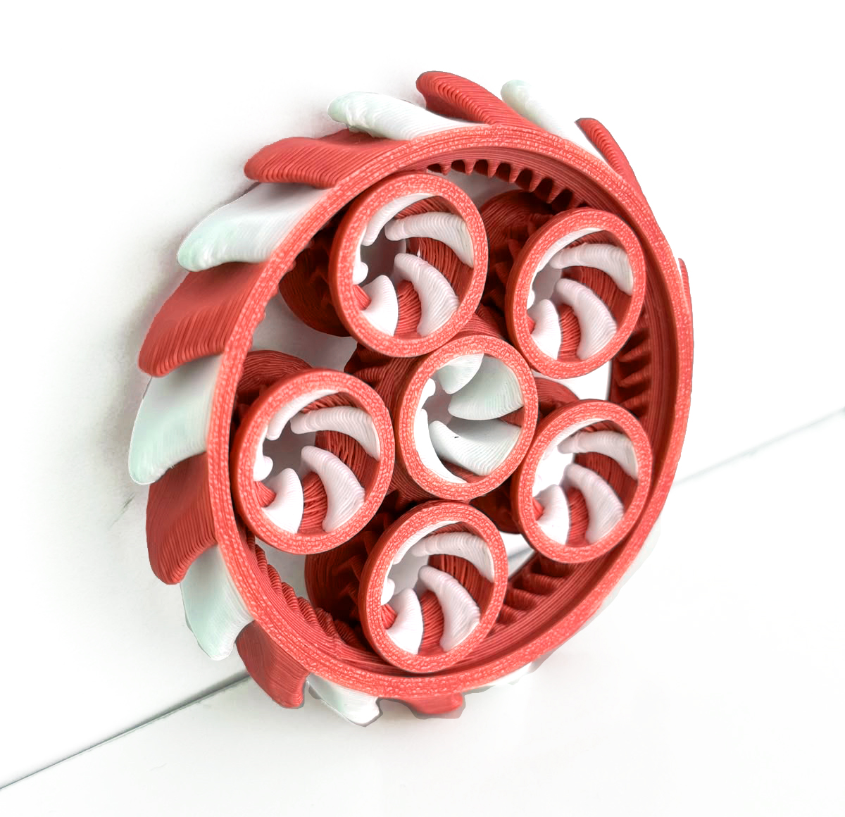Kırmızı 3D baskı stres çarkı